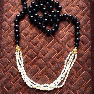 Onyx Pearl Gold Necklace